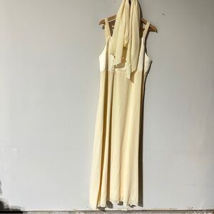 Night Way Collections Ivory Chiffon Evening Gown – Size 20